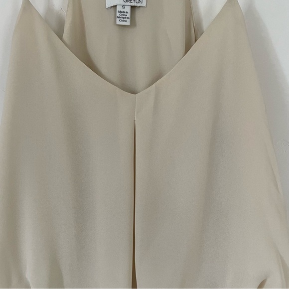 Greylin silk mini dress with adjustable straps. Delicate. Cream and Navy Size S - Picture 4 of 14